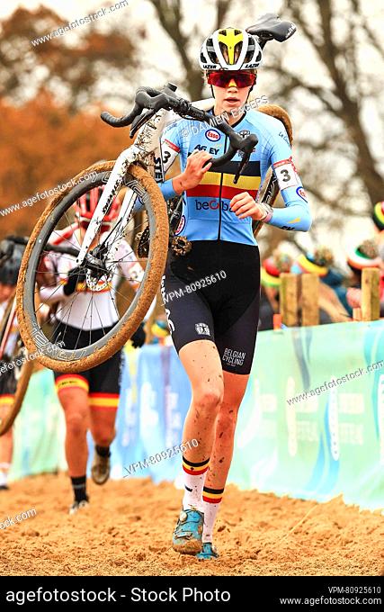 Belgian Sanne Laurijssen pictured in action during the women's Junior race of the World Cup cyclocross cycling event in Dublin, Ireland