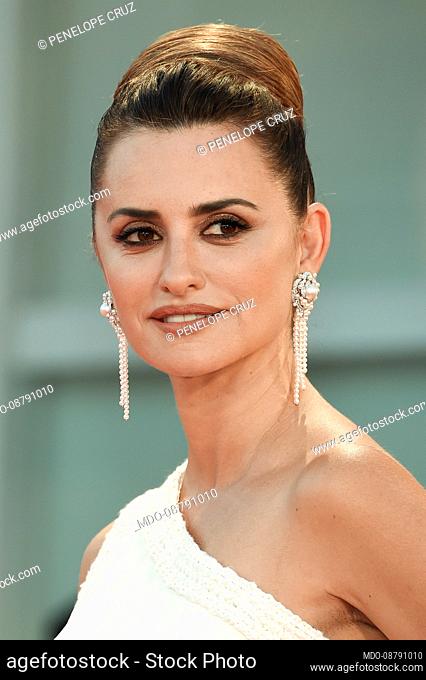 Spanish actress Penelope Cruz at the 78 Venice International Film Festival 2021. Competencia oficial (Official Competition) red carpet