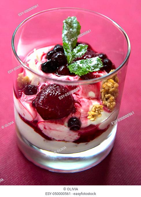 Greek yogurt with cereal and jam