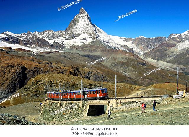 Gornergratbahn Zermatt-Gornergrat vor dem Matterhorn, Zermatt, Wallis, Schweiz / Gornergratbahn, Matterhorn railway Zermatt-Gornergrat in front of the...