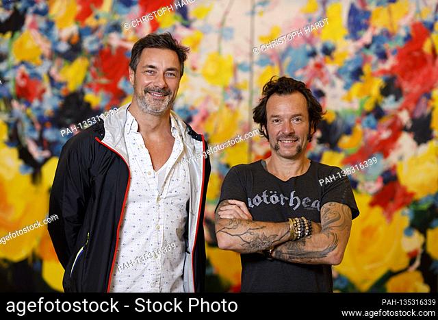 Marco Schreyl and Arne Quinze at the opening of the exhibition 'My Secret Garden' in the Martina Kaiser gallery. Cologne, 04.09.2020 | usage worldwide