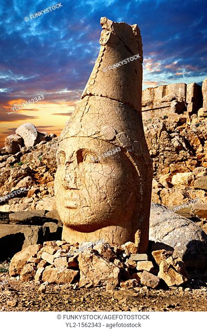 Picture & photo of the statues of around the tomb of Commagene King Antochus 1 on the top of Mount Nemrut, Turkey . In 62 BC