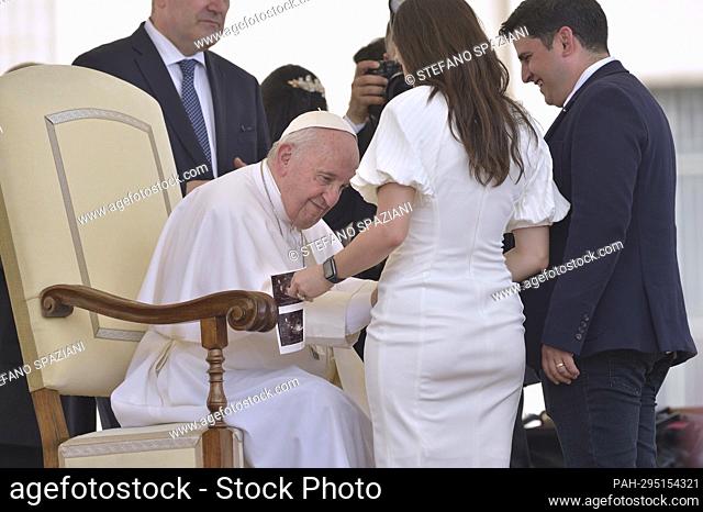Pope Francis during a weekly general audience at Saint Peter's square on June 22, 2022. - vatican city state/State of the Vatican City/Vatikanstadt