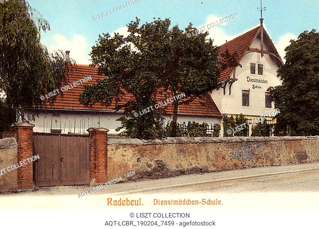 Former schools in Radebeul, Gates in Radebeul, 1906, Landkreis Meißen, Radebeul, Dienstmädchenschule, Germany