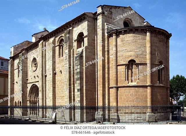 La Magdalena church. South façade. Romanesque, XIIth century. Zamora. Castilla-León. Spain