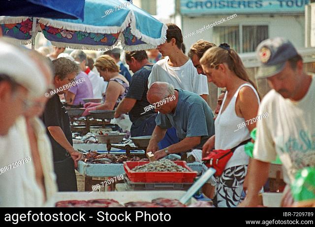 Fish market on the quai des Belges, harbour quay, Old Port, Marseille, 28. 08. 91, Département Bouches-du-Rhône, Region Provence-Alpes-Côte d'Azur, France