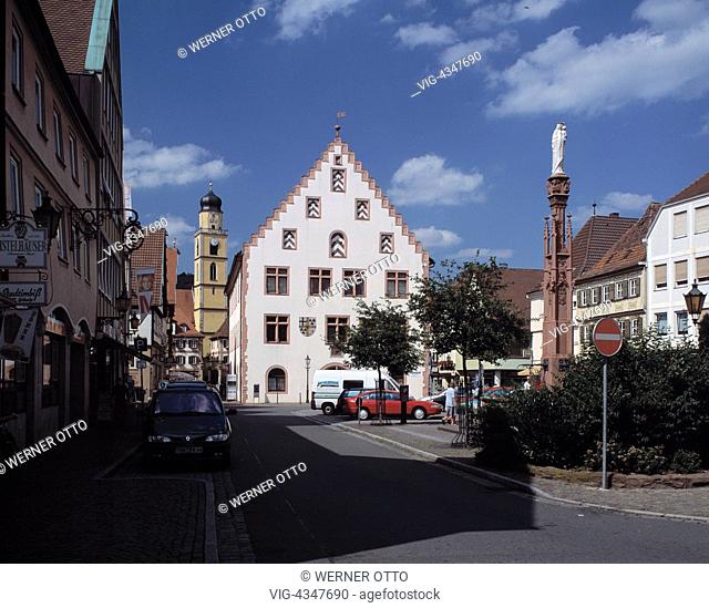 D-Bad Mergentheim, Tauber, Romantische Strasse, Baden-Wuerttemberg, Muensterkirche, St. Johannes-Muenster, Rathaus, Marienstatue D-Bad Mergentheim, Tauber