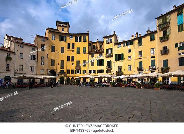 Piazza Anfiteatro square, Lucca, Tuscany, Italy, Europe, PublicGround