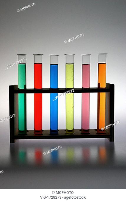 laboratory glass with coloured liquid - 01/01/2009