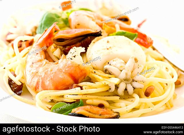 seafood, spaghetti