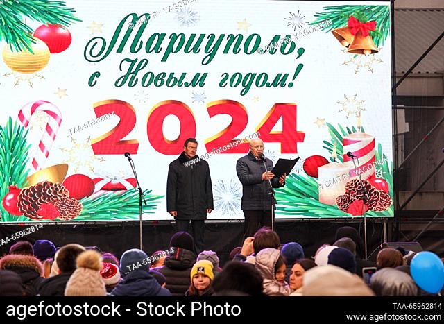 RUSSIA, MARIUPOL - DECEMBER 21, 2023: The unveiling of a Christmas tree. Dmitry Yagodkin/TASS
