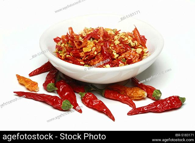 Dried chilli peppers, cayenne, paprika, chilli pepper, chilli peppers, pepperoni, tabasco, piri-piri