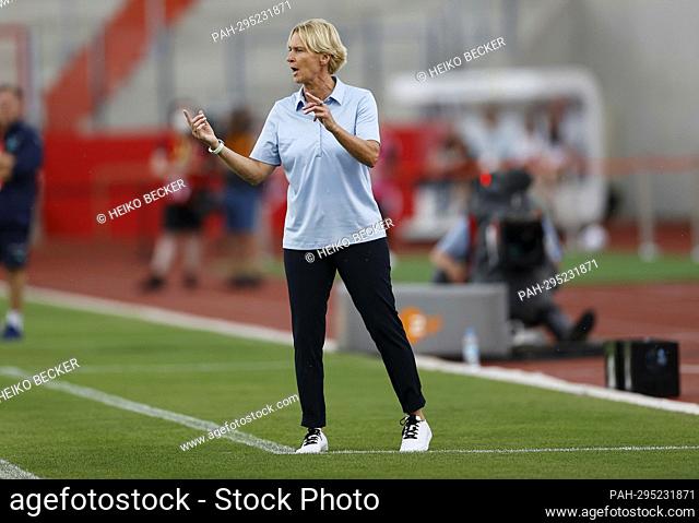firo: 24.06.2022, football: DFB national team, FB women, women Germany, test match Germany - Switzerland Martina Voss-Tecklenburg, coach, DFB