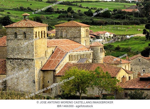 Romanesque collegiate church, Santillana del Mar, Cantabria, Spain, Europe