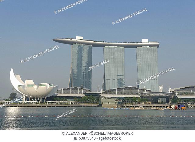 Marina Reservoir, Marina Bay Sands Hotel, ArtScience Museum, Raffles Place, Singapore