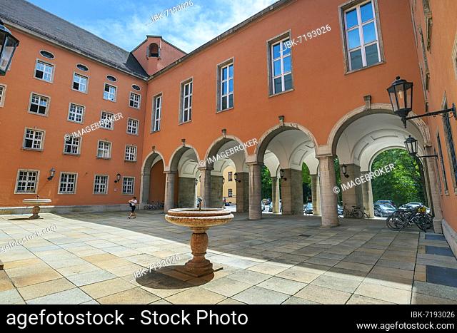 Inner courtyard, Oberfinanzdirektion, Munich, Upper Bavaria, Bavaria, Germany, Europe