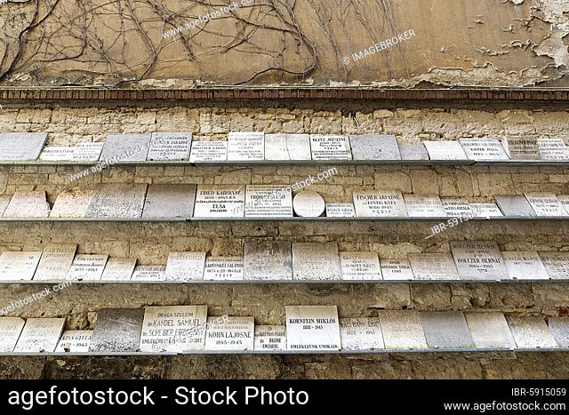 Wall with plaques commemorating the murdered Jews and the Holocaust, Great Synagogue, Nagy Zsinagóga, Pest district, Budapest, Hungary, Europe