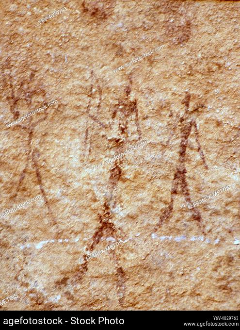 Ha baroana cave paintings ( Lesotho). Rock painting representing hunters during a hunting scene. Ha baroana paintings have been left by the Bushmen about 2000...