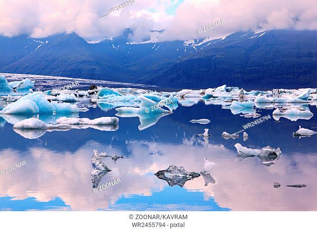 The blue lagoon Ice Y?kyulsaurloun