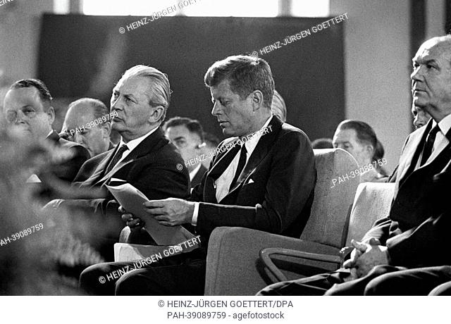 US president John F. Kennedy (r) during his visit in Frankfurt am Main on 25 June 1963 in the historcal Paulskirche. On his side Kurt Georg Kiesinger