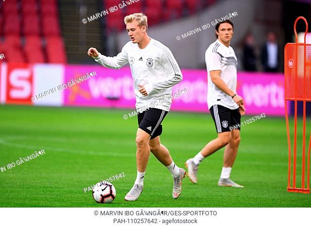 Julian Brandt (Germany, l.), Nico Schulz (Germany, r.). GES / Football / Nations League: Final training of the German national team in Amsterdam, 12