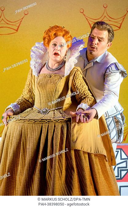 Singer Robert Murray as 'Earl of Essex' and British soprano Amanda Roocroft as 'Queen Elizabeth I' perform during a press rehearsal of Benjamin Britten's...