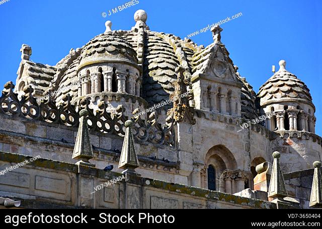 Zamora city, cathedral (romanesque 12th century). Umbrella dome (Cupula gallonada). Castilla y Leon, Spain