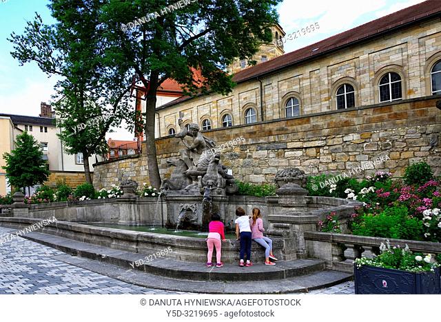 Wittelsbacher fountain opposite the Margravial Opera House, Opernstrasse, Castle church's tower, vicarage in the background, Bayreuth, Upper Franconia, Bavaria
