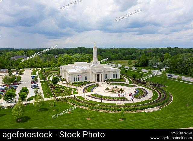 The Indianapolis Indiana Temple is a temple of The Church of Jesus Christ of Latter-day Saints (LDS Church) located at the southwest corner of West 116th Street...