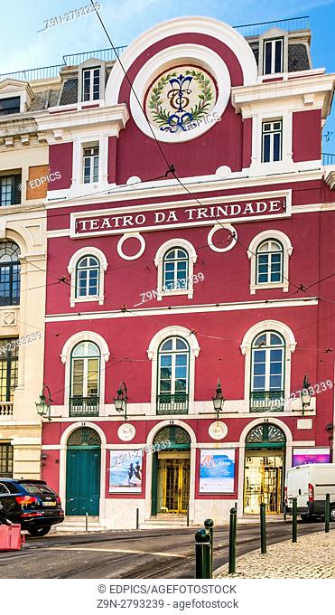 outside view of teatro da trindade, lisbon, portugal