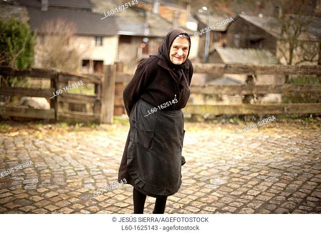Old woman, Rio do Onor village, Portugal