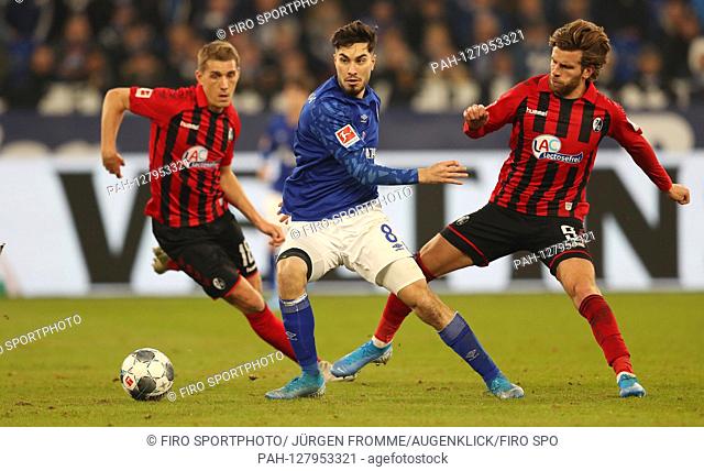 firo: 21.12.2019 Football, 2019/2020 1.Bundesliga: FC Schalke 04 - SC Freiburg 2: 2. Individual action, Suat Serdar duels versus Nils Petersen and Lucas Holer