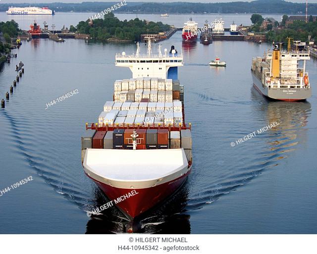 Container, ship, Kiel Canal, Holtenau, Kiel, Kiel Fith, Baltic Sea, Schleswig-Holstein, Germany, Europe, transportation