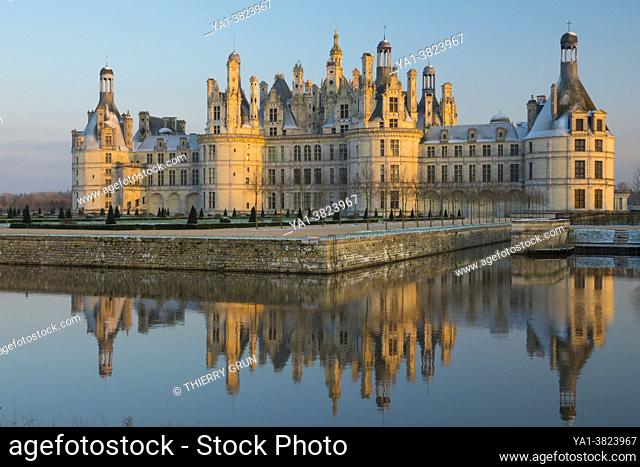 France, Loir-et-Cher (41), Chambord (UNESCO World Heritage), royal castle of the Renaissance, after the snowfall of 10th February 2021, Cosson canal