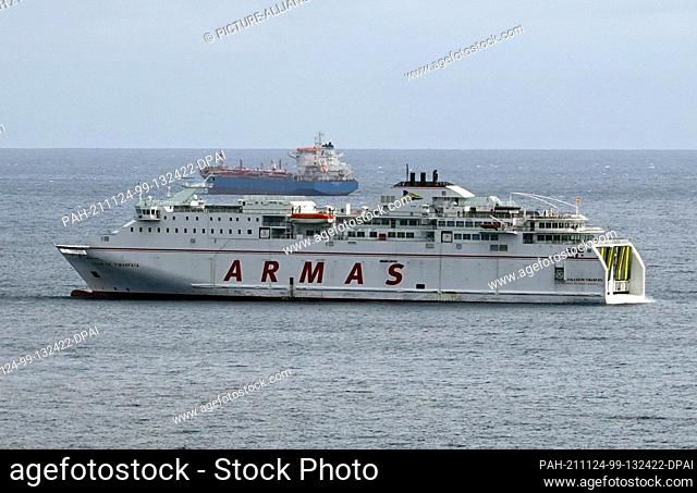 26 October 2021, Spain, Teneriffa: The ferry ""Volcan de Timanfaya"" of the shipping company Armas is heading towards the port of Santa Cruz de Tenerife