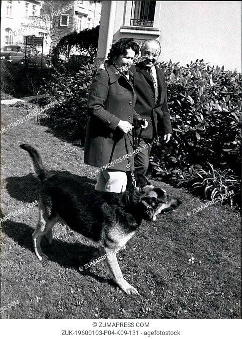 Feb. 24, 1962 - Odo Willscher (65) mit Frau und Hund Hamburg Bergedorf, zu Hause Safari Service, weltweit. (Credit Image: © Keystone Pictures USA/ZUMAPRESS