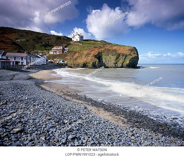 Wales, Ceredigion, Llangrannog. The pebbled beach on the seafront at Llangrannog