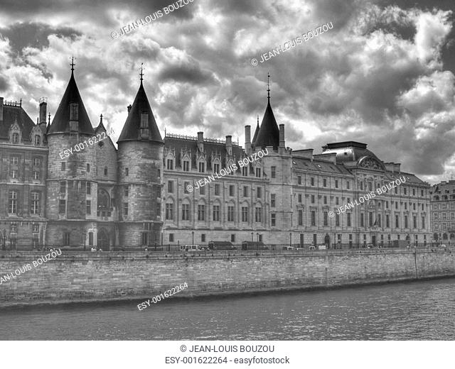 paris - the royal palate of Conciergerie