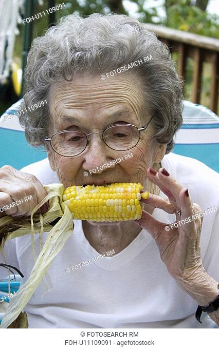 corn, year, eating, mom, old, 92