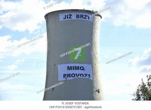 Greenpeace activists climbed one of the cooling towers of the Chvaletice coal-fired power station yesterday and they continue occupying it in protest against...