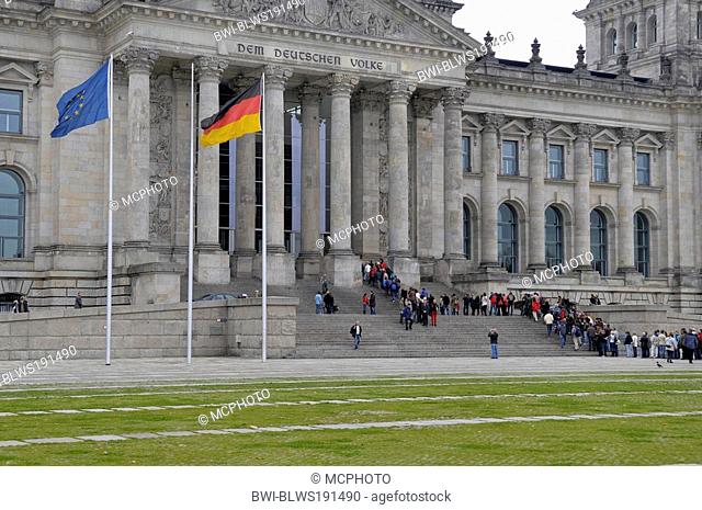 waiting queue at Reichstag building, Germany, Berlin