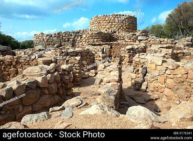 Excavation work at Nuraghe La Prisgiona, Europa, Valle di Capichera, Arzachena, Province of Sassari, Sardinia, Italy, Europe