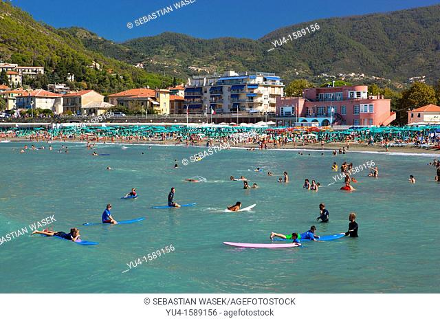 Beach at Levanto, Comunita Montana della Riviera Spezzina, Province of La Spezia, Cinque Terre National Park, Liguria, Italy