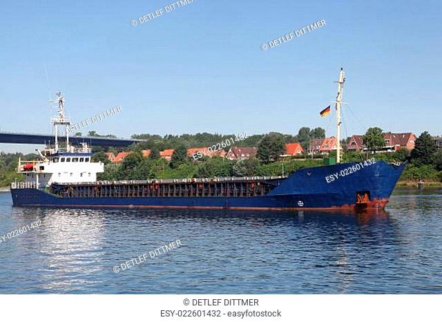 Frachtschiff auf dem Nord-Ostsee-Kanal