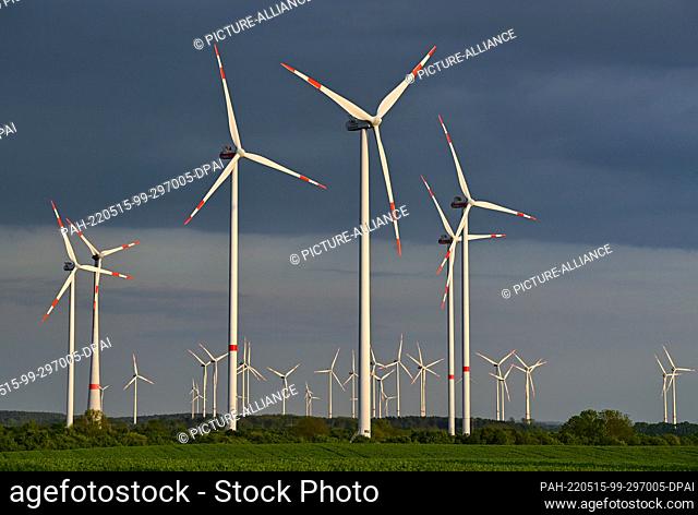 13 May 2022, Brandenburg, Sieversdorf: Wind turbines at the ""Odervorland"" wind farm in the Oder-Spree district of East Brandenburg
