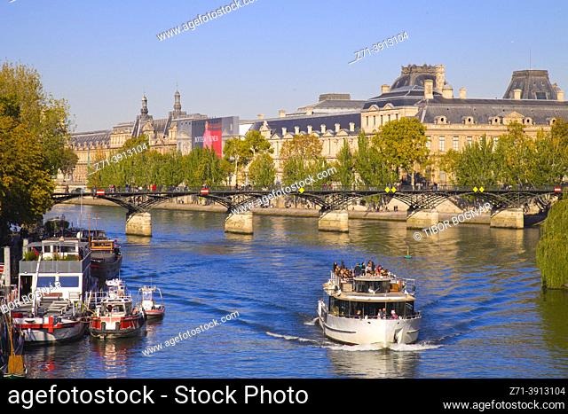 France, Paris, Seine river, sightseeing boat, people, tourism,