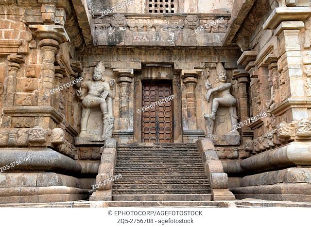 Dwarapala at the northern entrance to the mukhamandapa, Brihadisvara Temple, Gangaikondacholapuram, Tamil Nadu, India. View from South