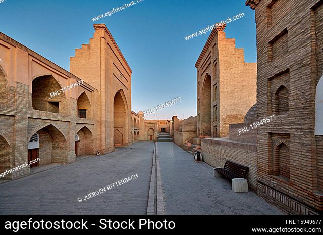Alley in old town, Itchan-Kala, Xiva, Uzbekistan, Asia