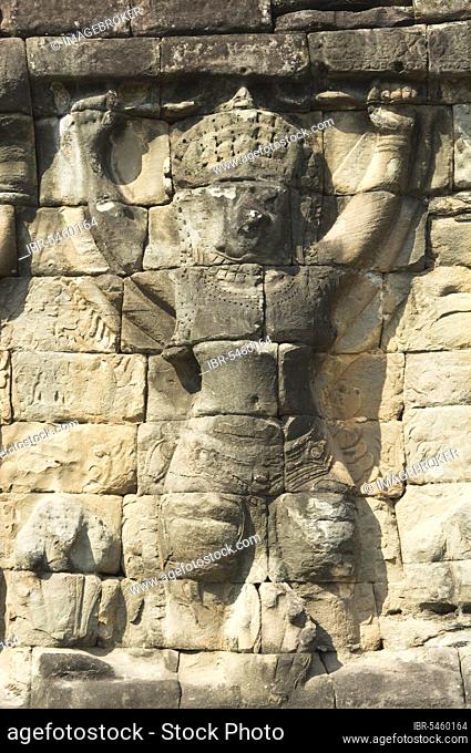 Wall with Garuda, Elephant Terrace, Angkor Thom, Siem Reap, Cambodia, Asia