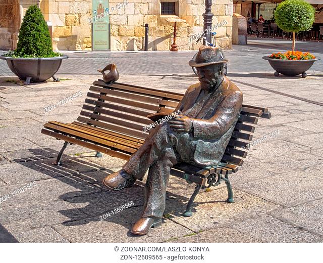 Bronze statue of Antoni Gaudi by J. Luis Fernandez installed in 2002 in San Marcelo square - Leon, Castile and Leon, Spain